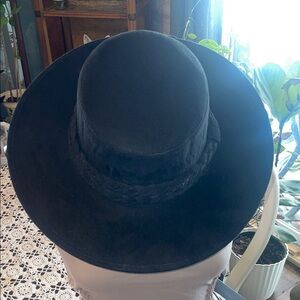 Classic Black hat